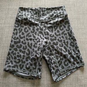 Ascend rider short - cheetah midnight